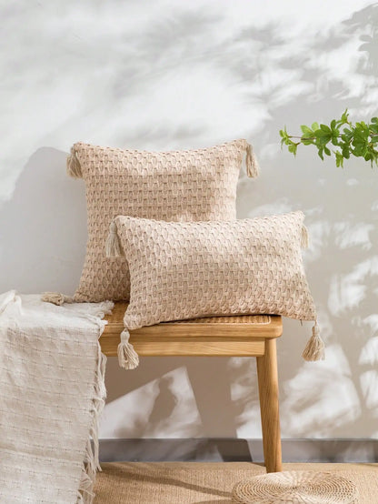 Braided plaid bohemian-style throw pillow and lumbar pillow covers for living rooms, bedrooms and cars.