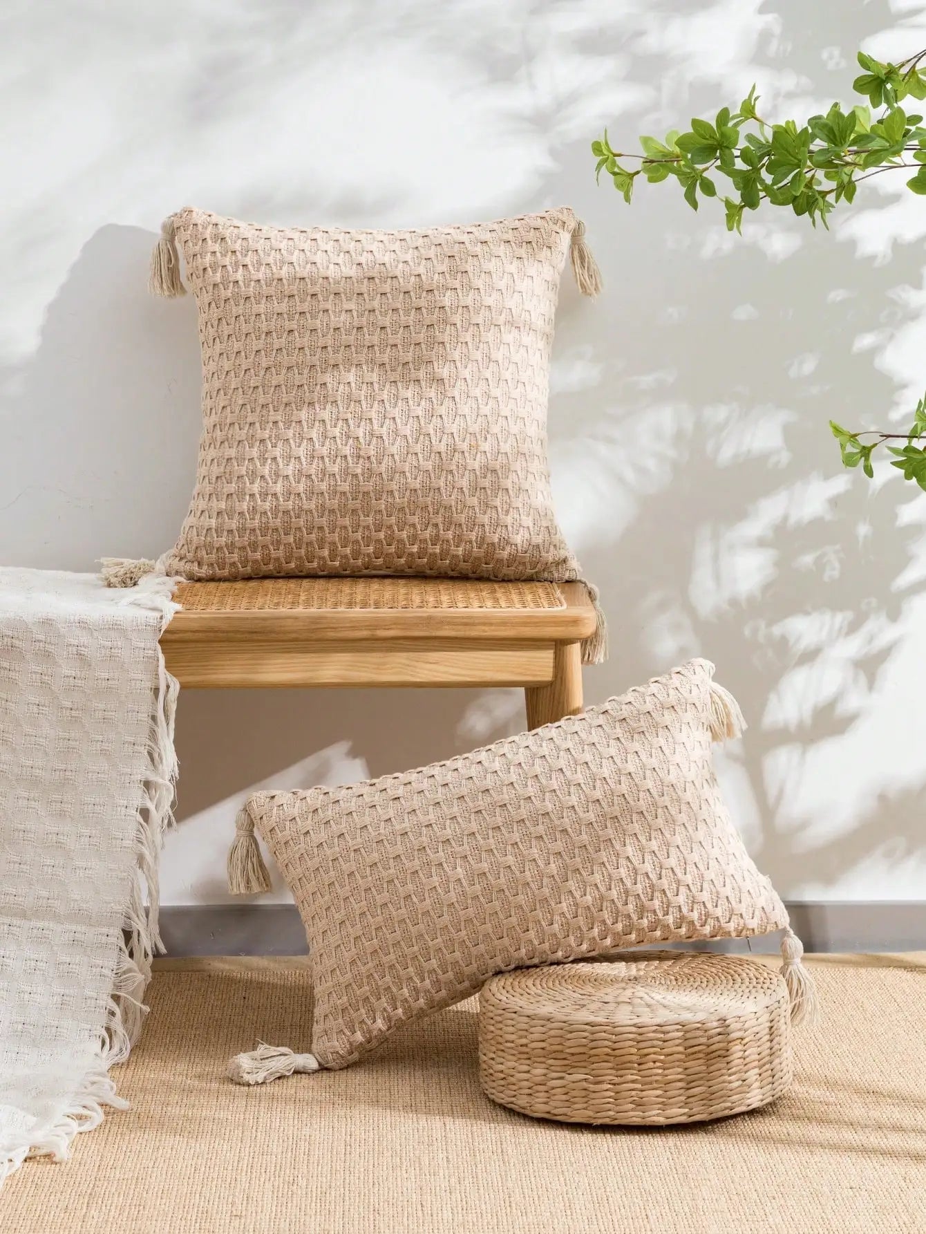 Braided plaid bohemian-style throw pillow and lumbar pillow covers for living rooms, bedrooms and cars.