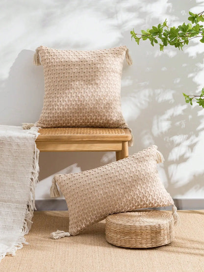 Braided plaid bohemian-style throw pillow and lumbar pillow covers for living rooms, bedrooms and cars.