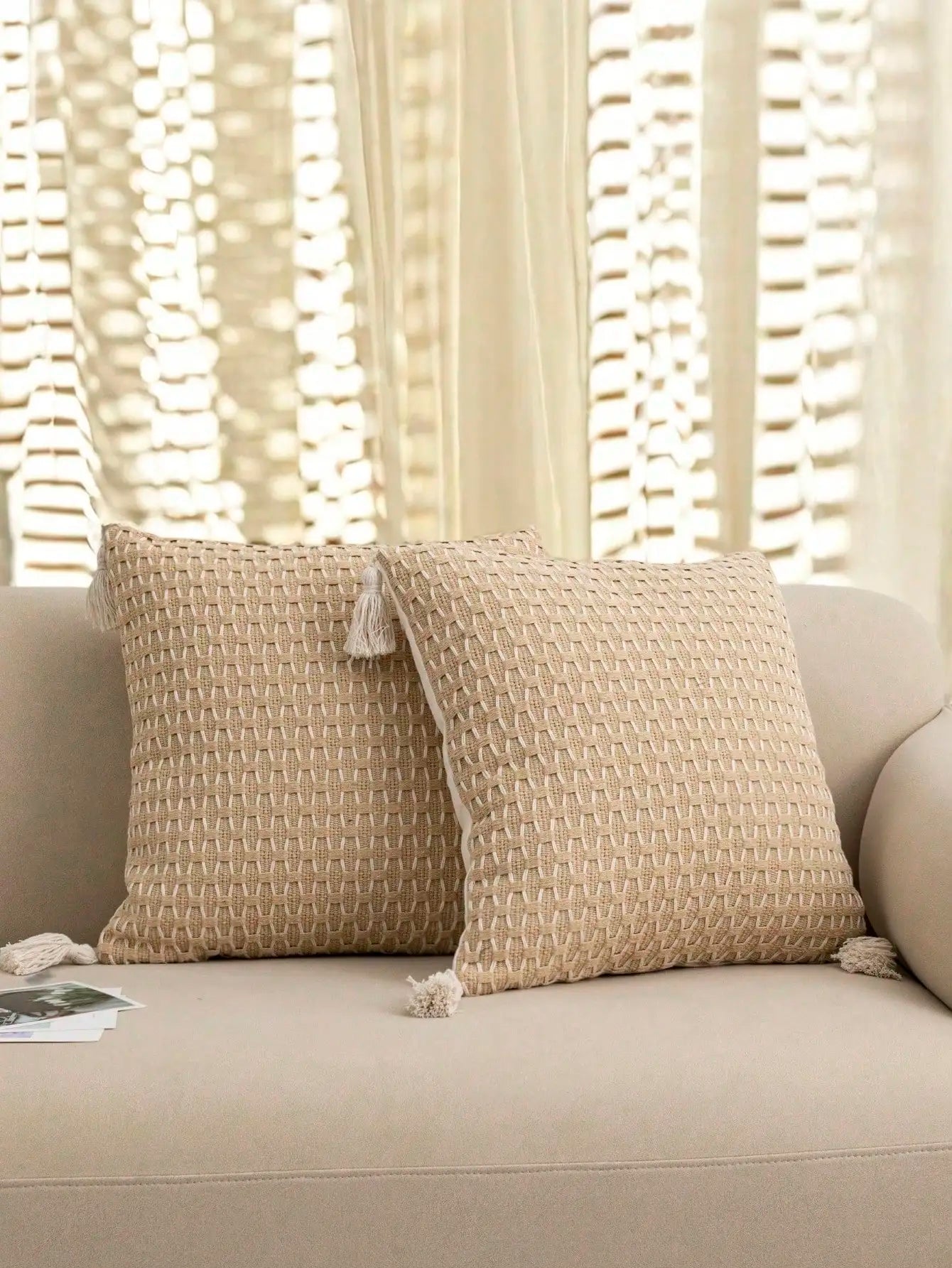 Braided plaid bohemian-style throw pillow and lumbar pillow covers for living rooms, bedrooms and cars.